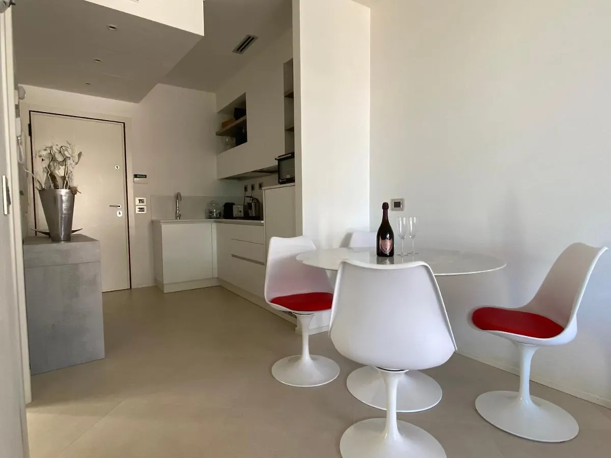 Sea View Embassy Apartment Rimini 0*,
